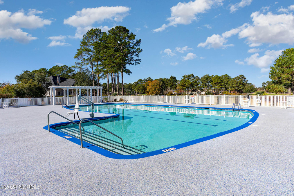 1214 Woodhouse Dr Ash, NC 28420
