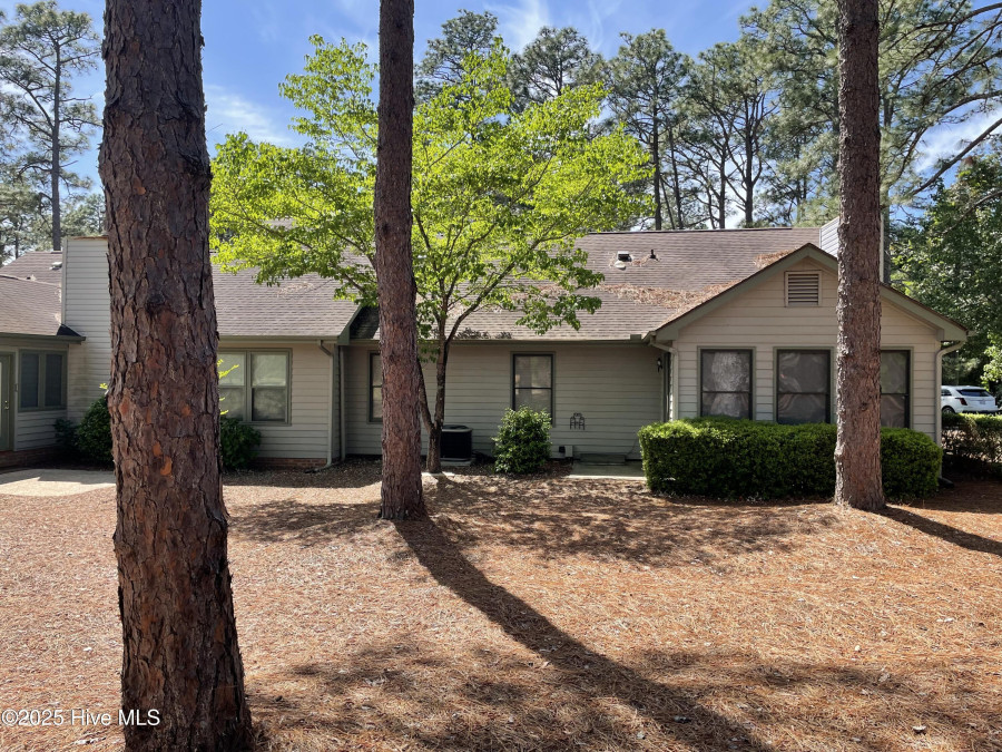 15 Richmond Rd Jackson Springs, NC 27281