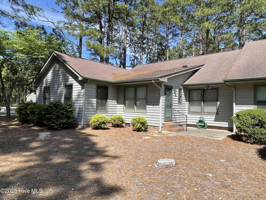 15 Richmond Rd Jackson Springs, NC 27281