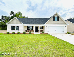 141 Tides End Dr Holly Ridge, NC 28445