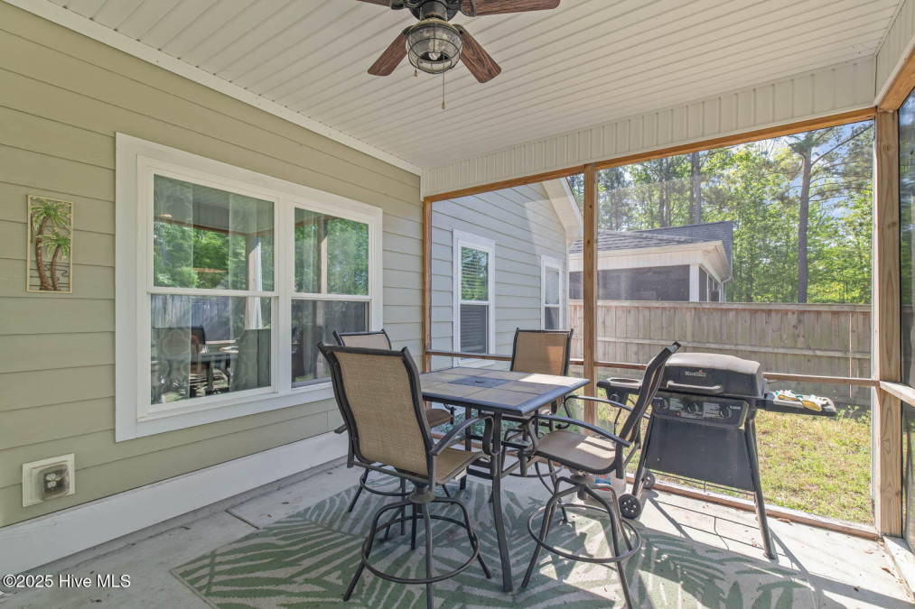 46 Cloverfield Ln Hampstead, NC 28443