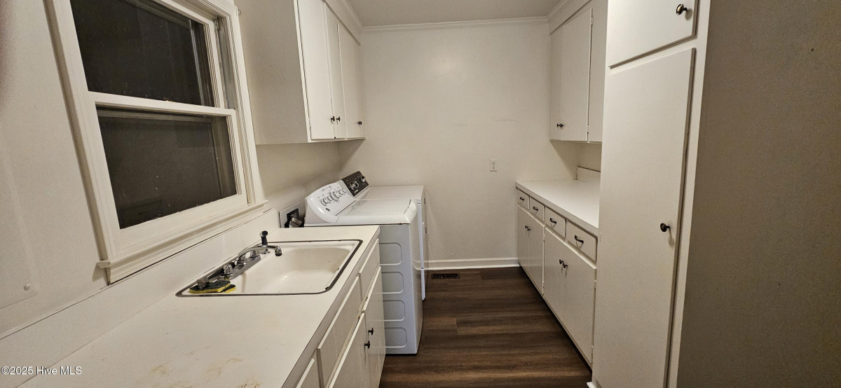 204 Edgewood Ave Clinton, NC 28328