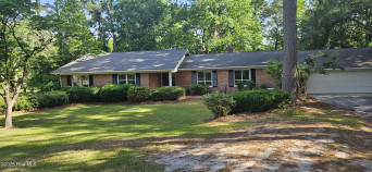 204 Edgewood Ave Clinton, NC 28328
