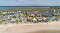 114 Seahorse Ave Surf City, NC 28445