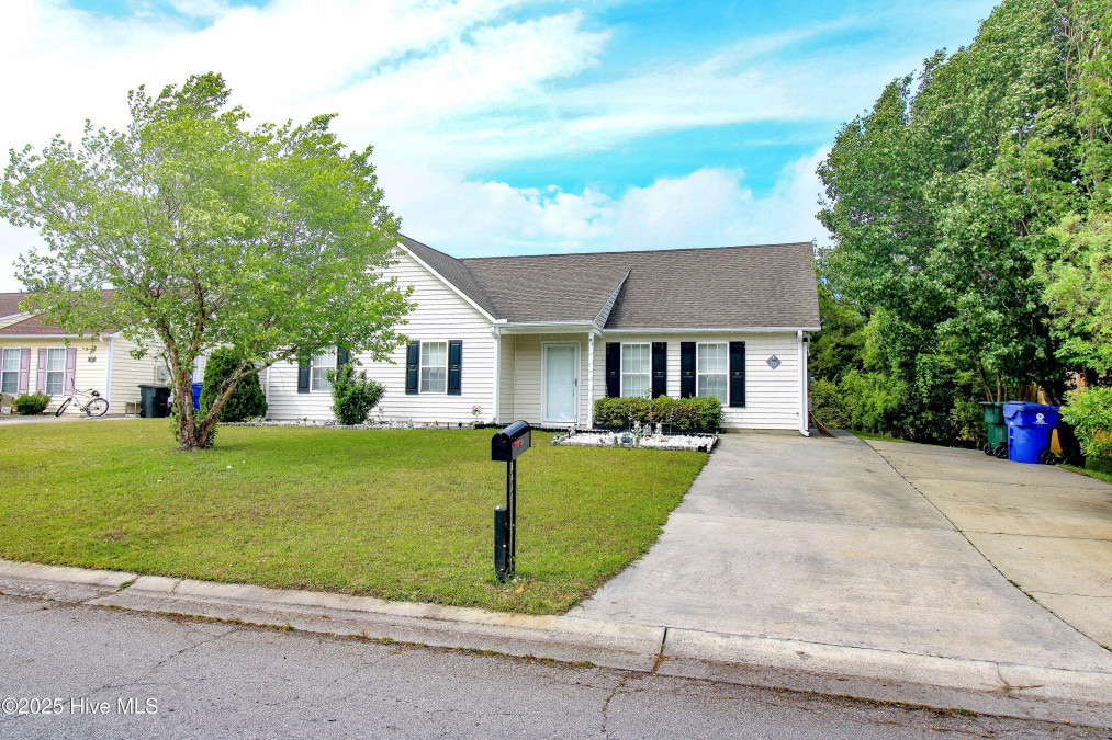 325 Foxhall Rd Newport, NC 28570