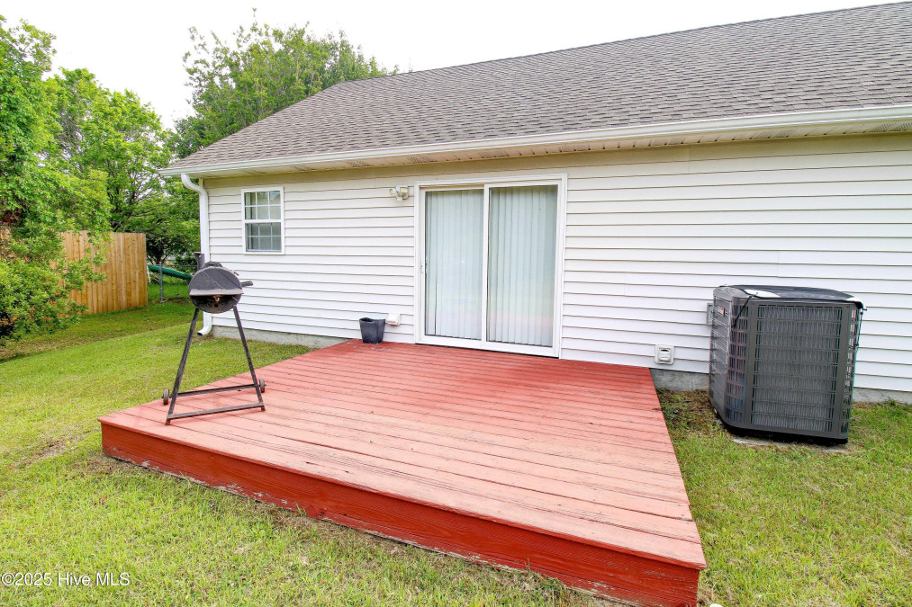325 Foxhall Rd Newport, NC 28570