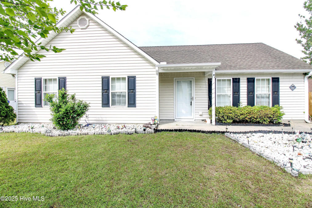 325 Foxhall Rd Newport, NC 28570