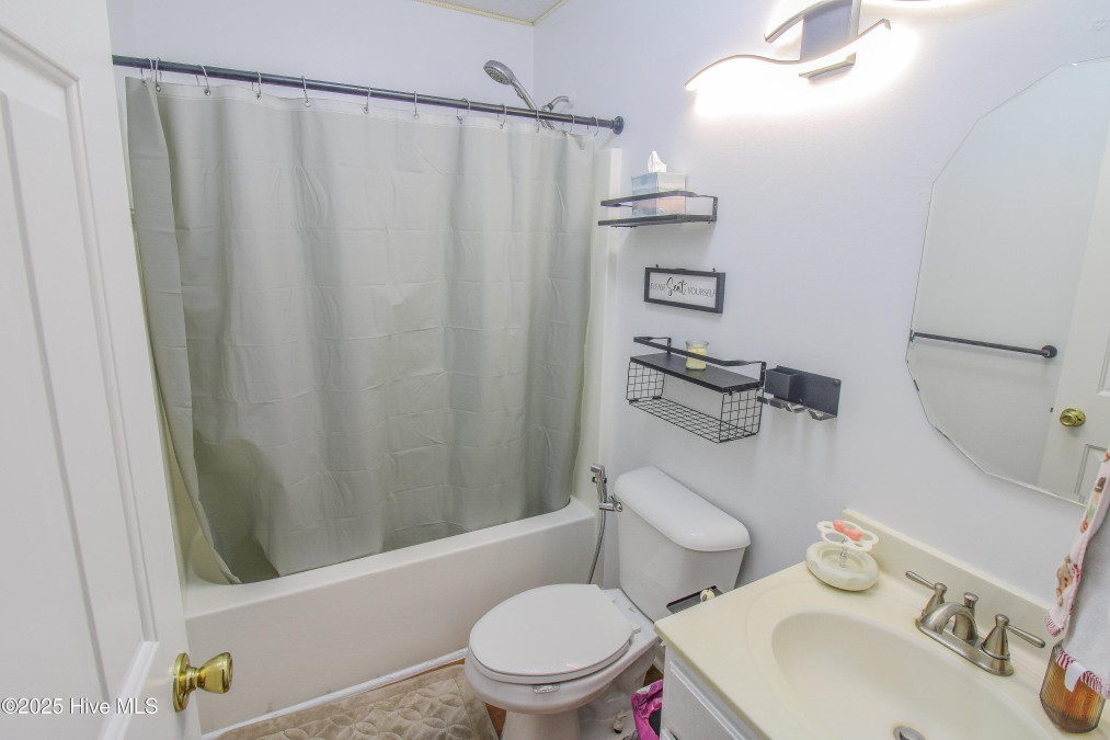 325 Foxhall Rd Newport, NC 28570