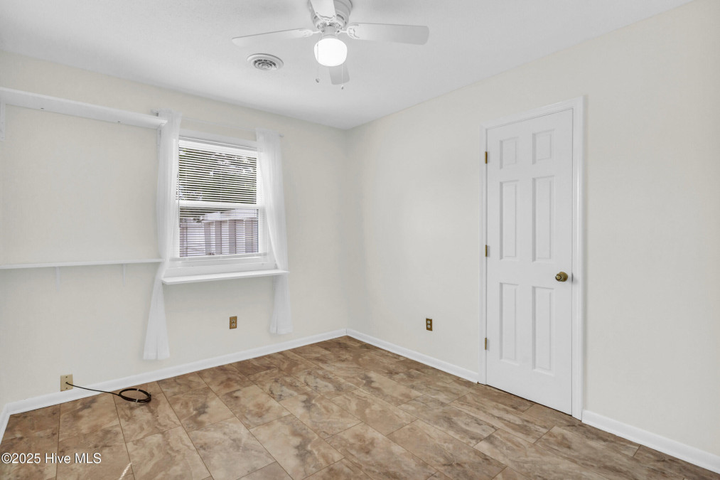517 Kelly Rd Wilmington, NC 28409