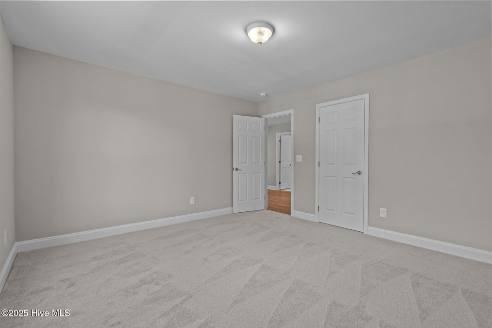 126 Parkwood Ct West End, NC 27376