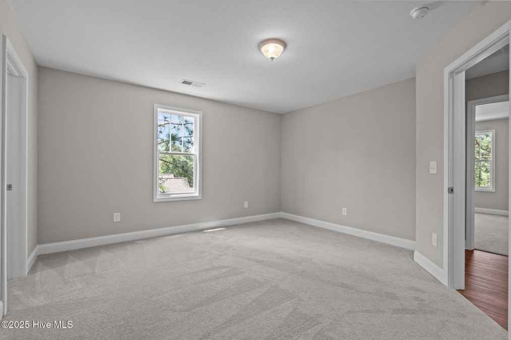 126 Parkwood Ct West End, NC 27376