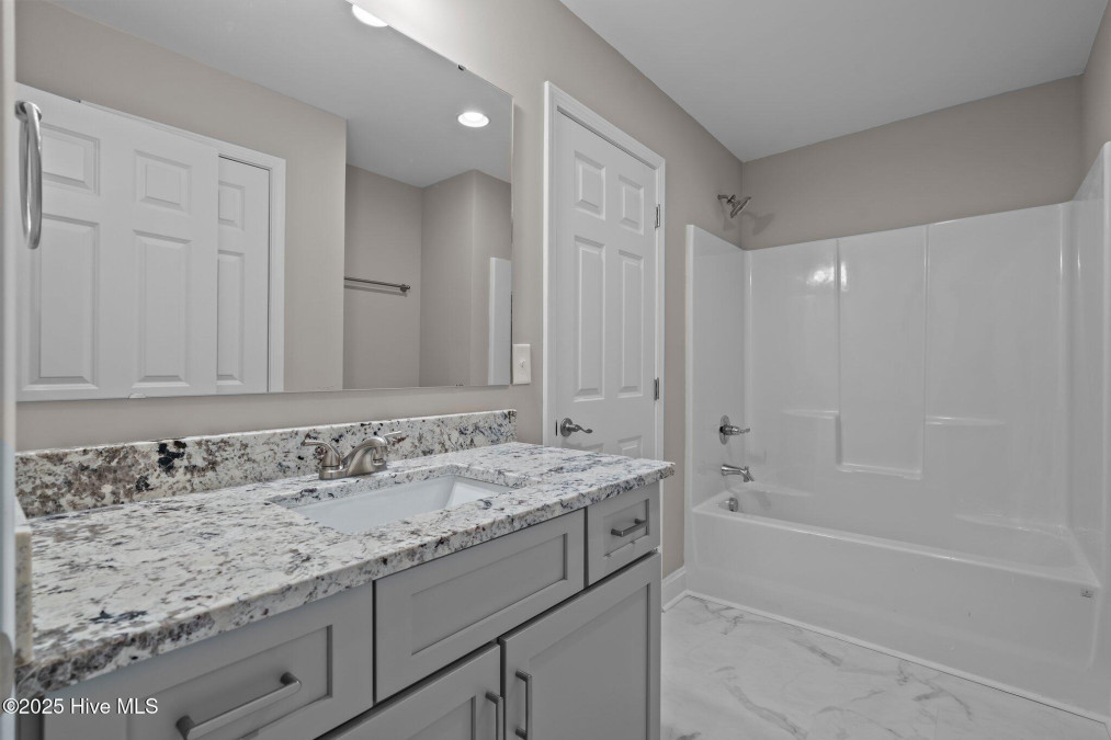 126 Parkwood Ct West End, NC 27376