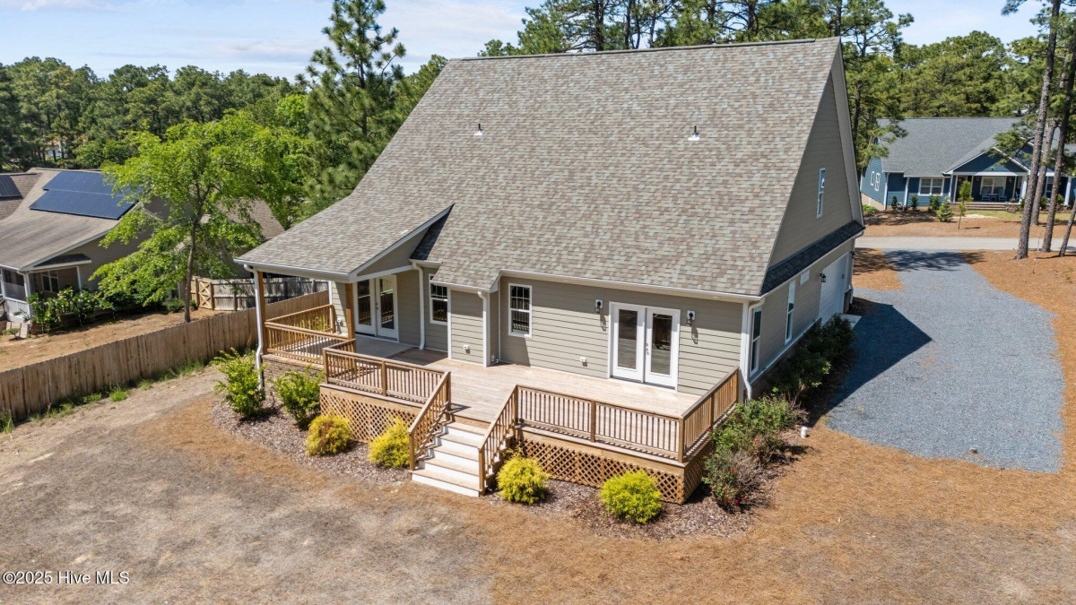 126 Parkwood Ct West End, NC 27376