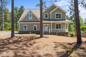 126 Parkwood Ct West End, NC 27376