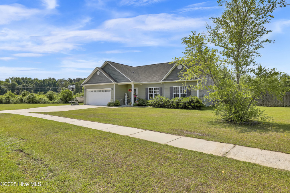 133 Fallbrook Ln Rocky Point, NC 28457