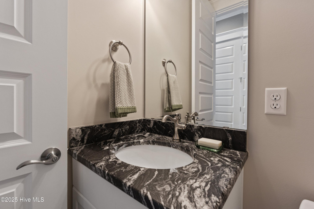 1727 Tearthumb Ct Wilmington, NC 28403