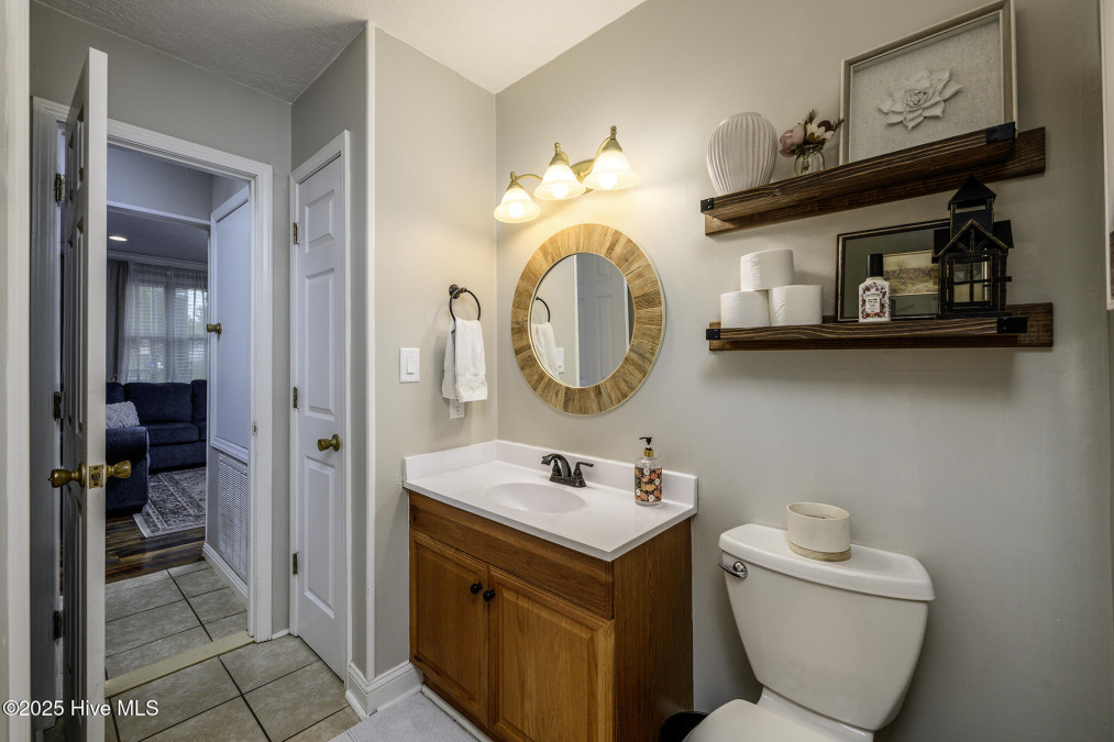 918 Meadows St New Bern, NC 28560