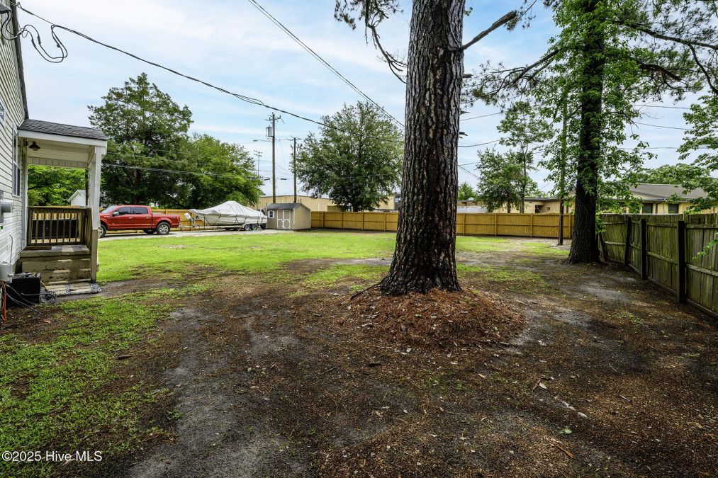 918 Meadows St New Bern, NC 28560
