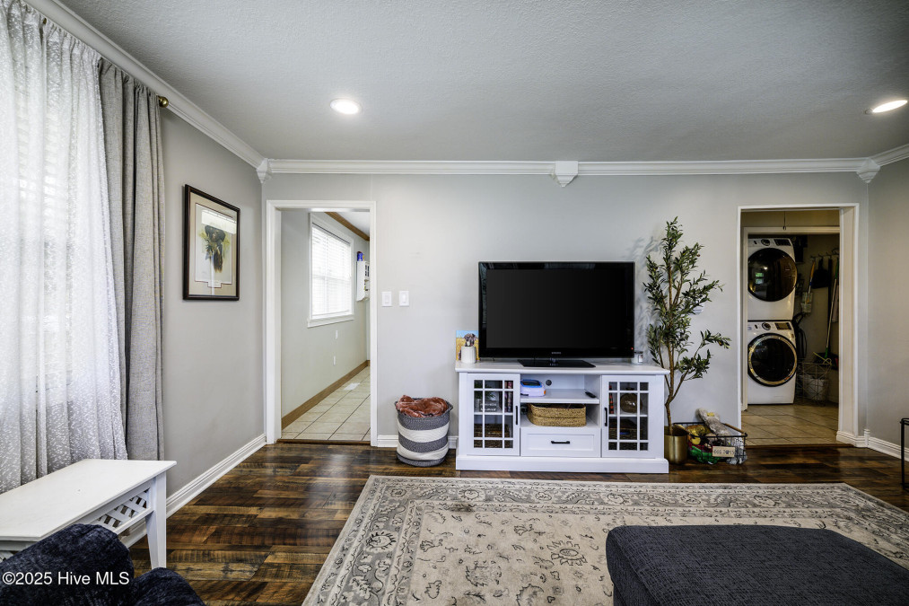 918 Meadows St New Bern, NC 28560