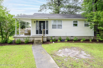 918 Meadows St New Bern, NC 28560