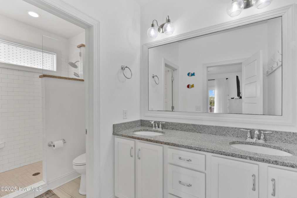 2304 Dolphin Dr Oak Island, NC 28465