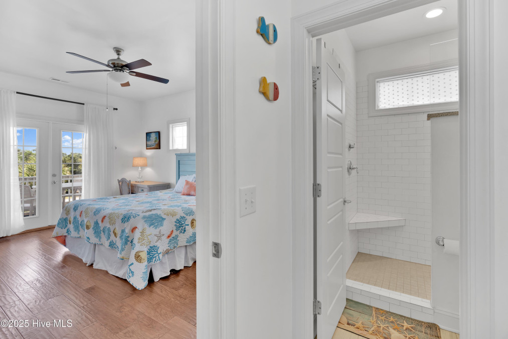 2304 Dolphin Dr Oak Island, NC 28465