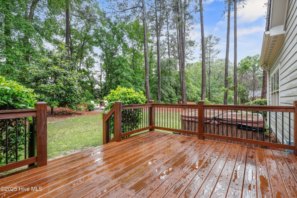 47 Lakeshore Dr Whispering Pines, NC 28327