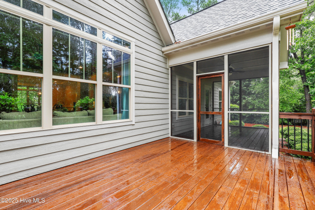 47 Lakeshore Dr Whispering Pines, NC 28327