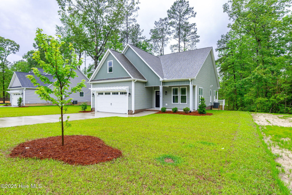 2404 Starling Ln New Bern, NC 28562