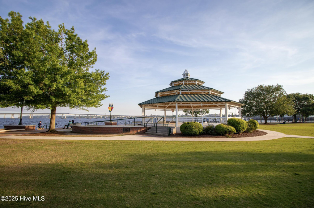 2404 Starling Ln New Bern, NC 28562