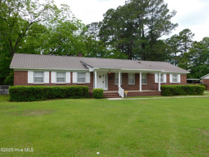 404 Marlboro St Mccoll, SC 29570