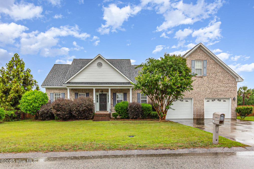 2708 Franciscan Dr Fayetteville, NC 28306