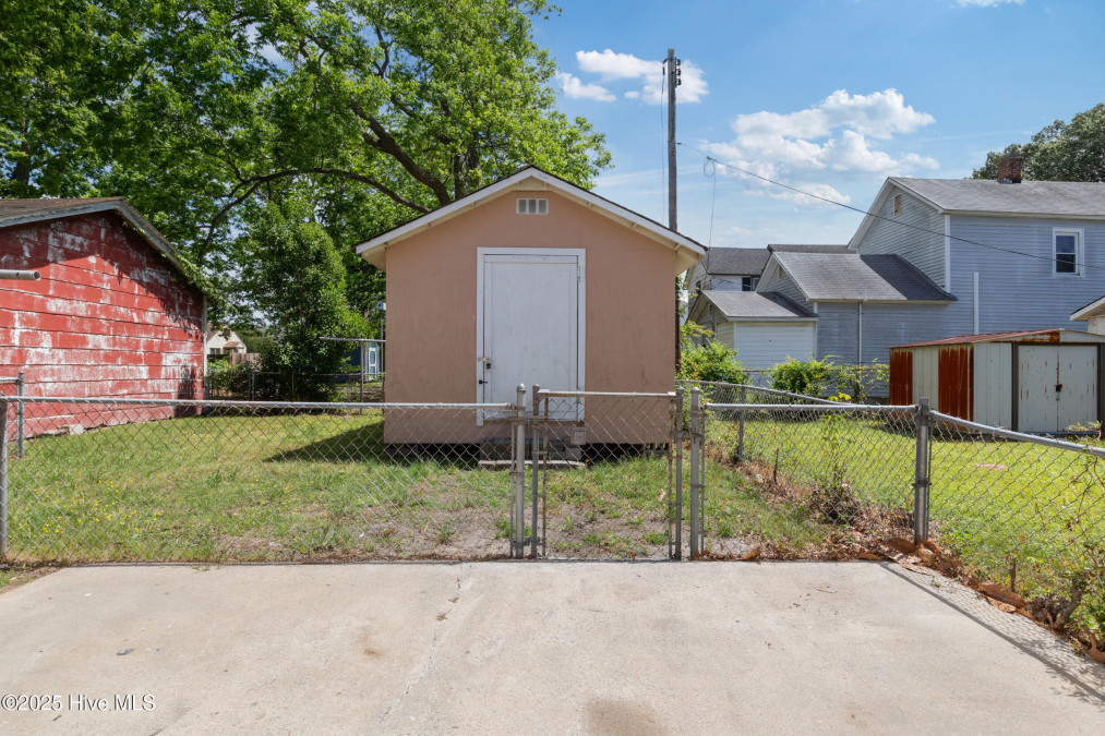 804 Second St Elizabeth City, NC 27909