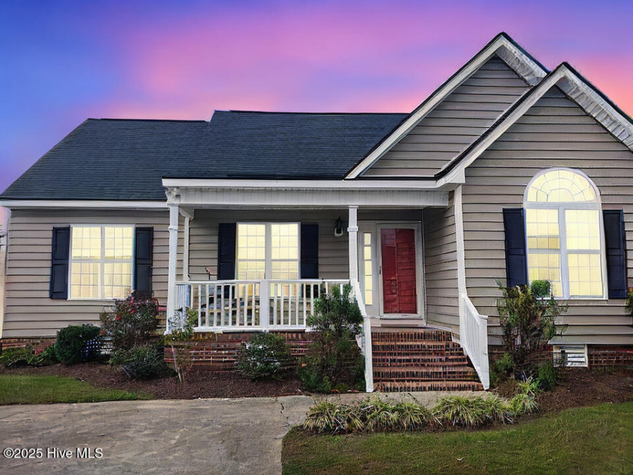 1124 Sebring Dr Winterville, NC 28590