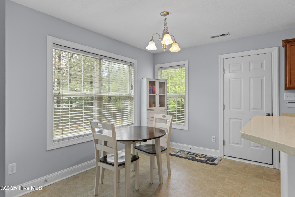 601 Brunswick Dr Jacksonville, NC 28546
