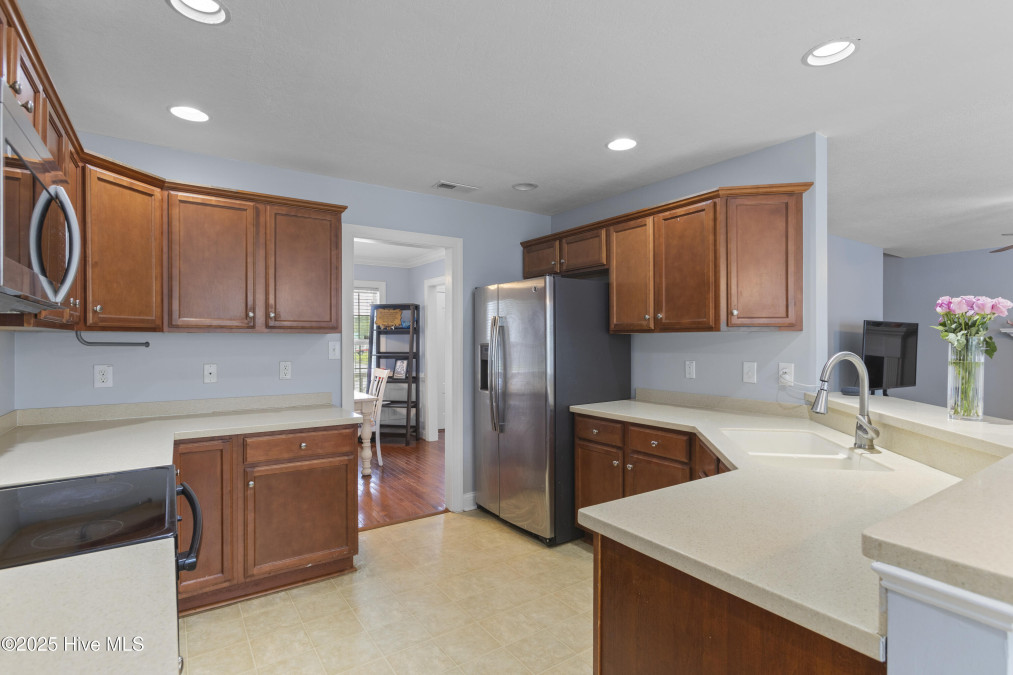 601 Brunswick Dr Jacksonville, NC 28546