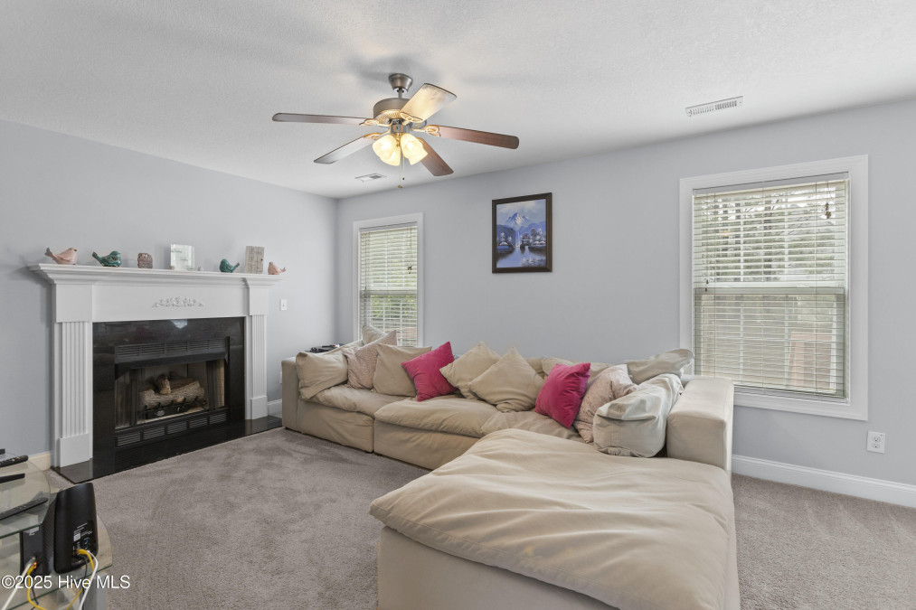 601 Brunswick Dr Jacksonville, NC 28546