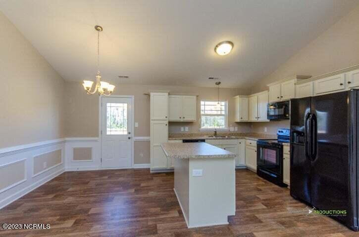 421 Windermere Rd Hubert, NC 28539