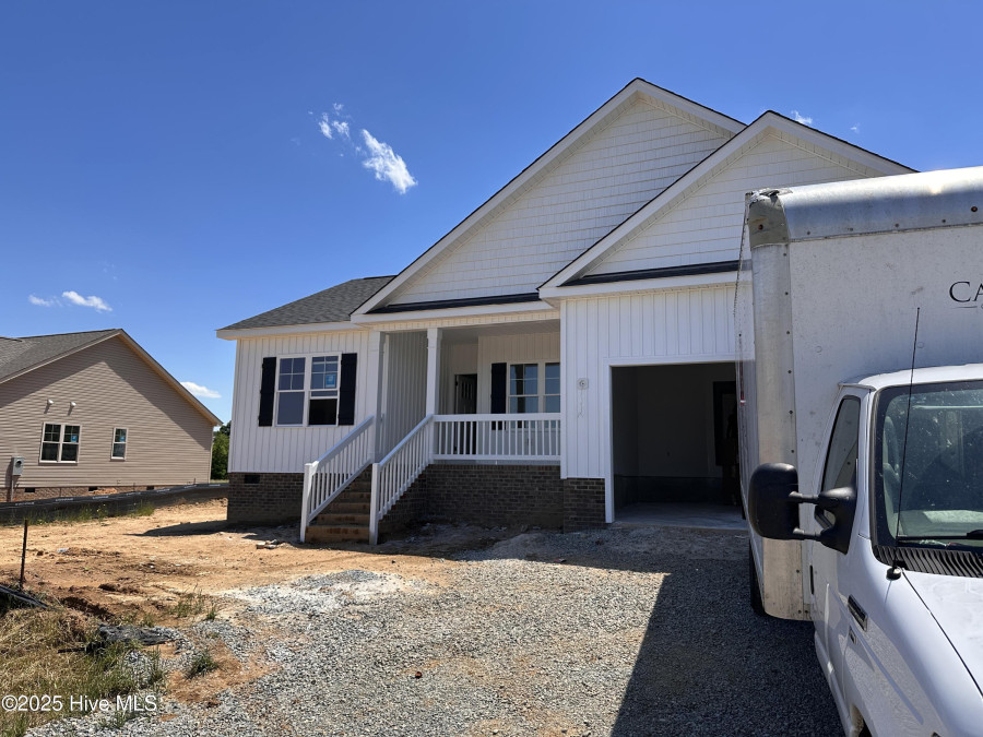 94 Royal Ave Selma, NC 27576