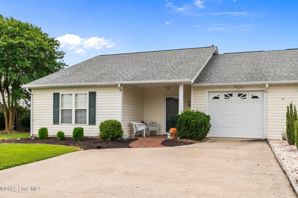 198 Emily Dr Winterville, NC 28590