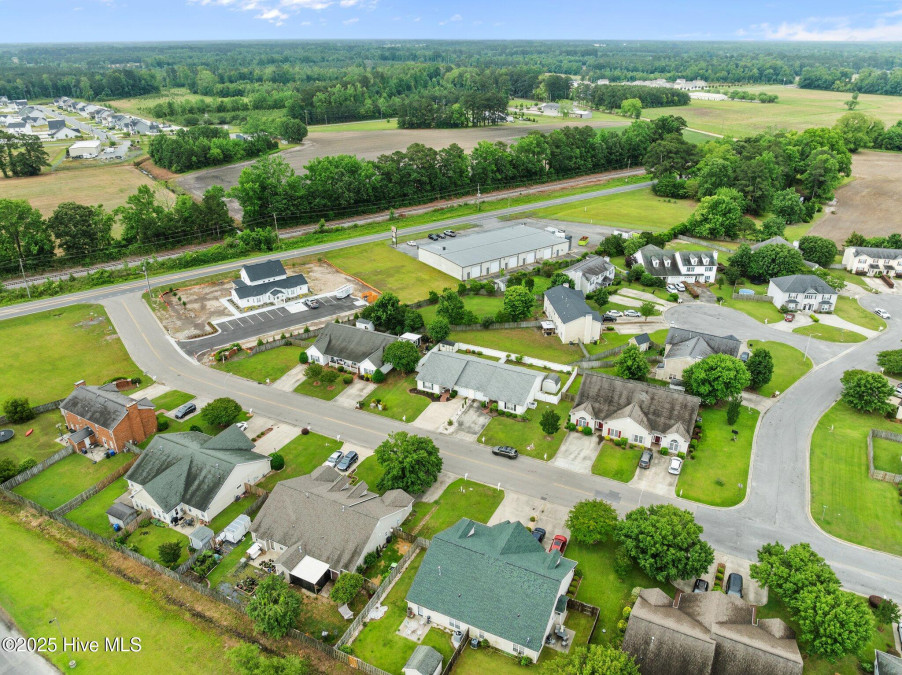 198 Emily Dr Winterville, NC 28590