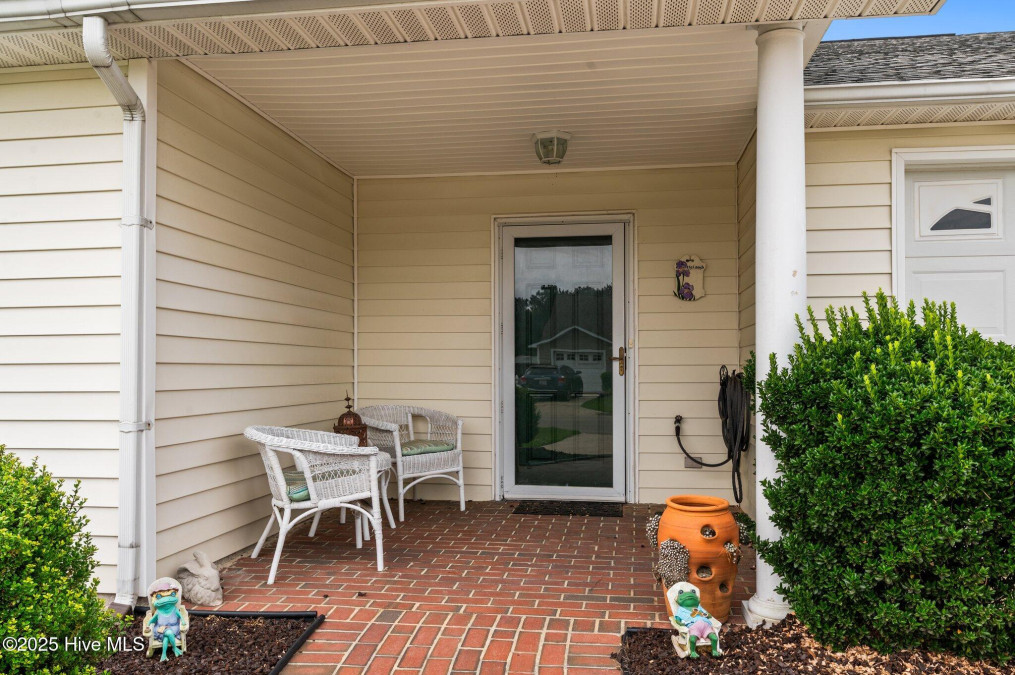 198 Emily Dr Winterville, NC 28590