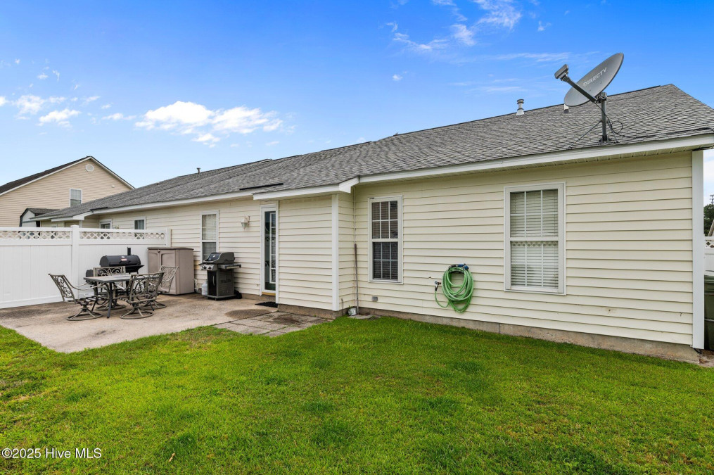 198 Emily Dr Winterville, NC 28590
