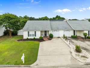 198 Emily Dr Winterville, NC 28590