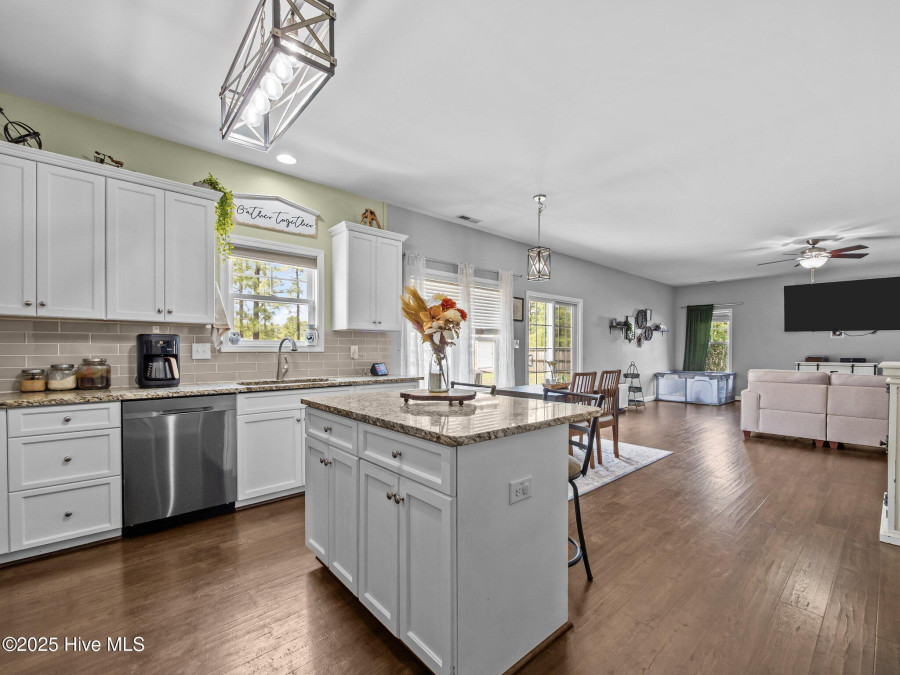 535 Aberdineshire Ct Hubert, NC 28539