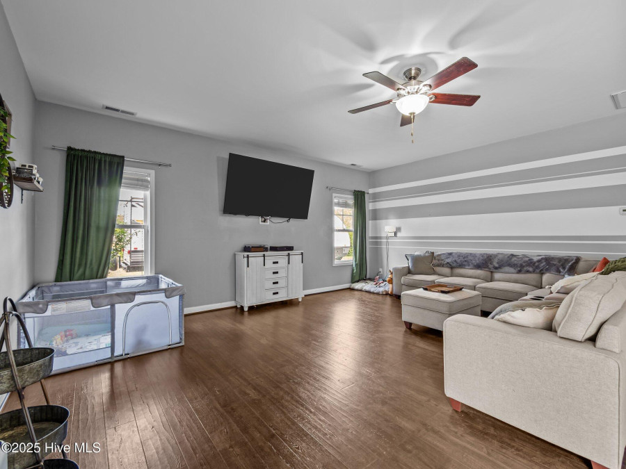 535 Aberdineshire Ct Hubert, NC 28539