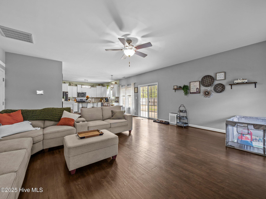535 Aberdineshire Ct Hubert, NC 28539