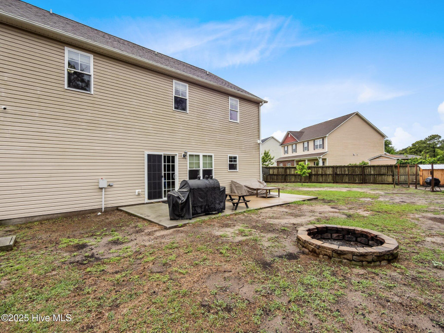 535 Aberdineshire Ct Hubert, NC 28539