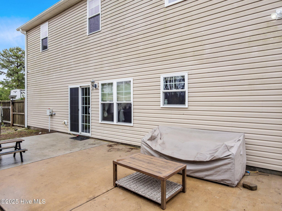 535 Aberdineshire Ct Hubert, NC 28539