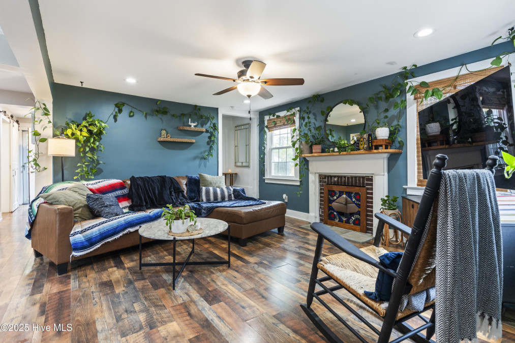 102 9th St Washington, NC 27889